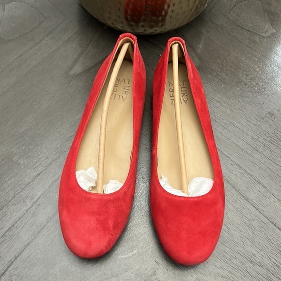 Naturalizer Maxwell Hot Sauce Suede Leather - Picture 4 of 10